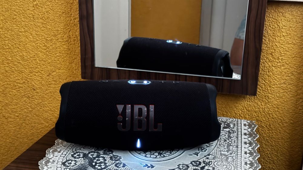 JBL charge 5 Оргинална (Може и бартер)