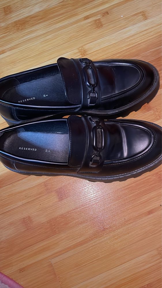 Mocasini negrii reserved