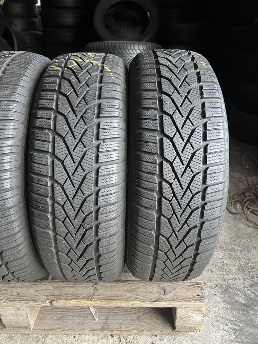4 anvelope de iarna 195/65/15 Semperit 8 mm!