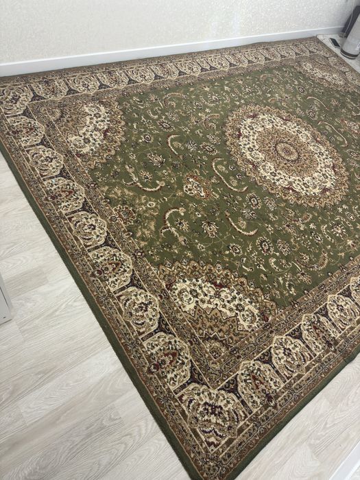 Продается ковер.