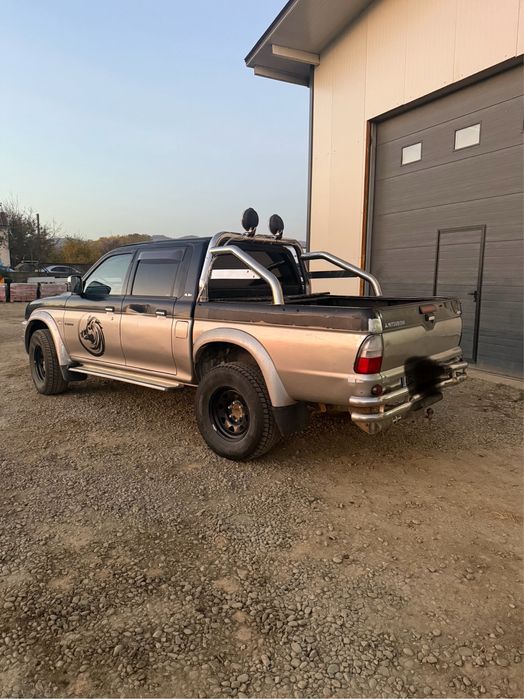 Mitsubishi L200 2005