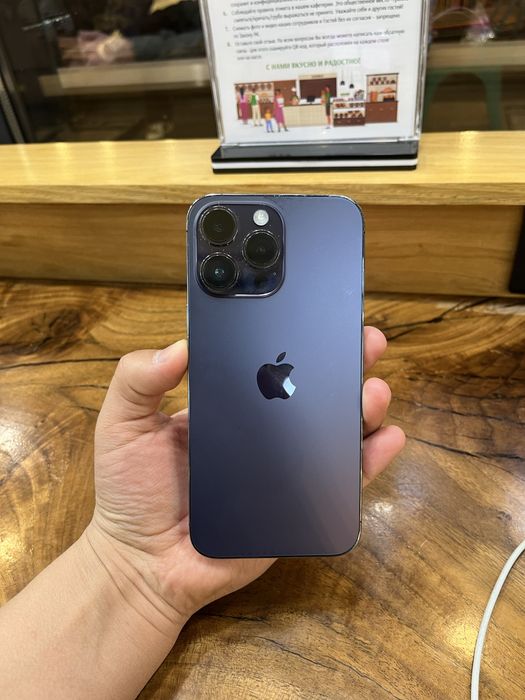 Продам IPhone 14 pro Max память 256Г акб 84% без ремонта