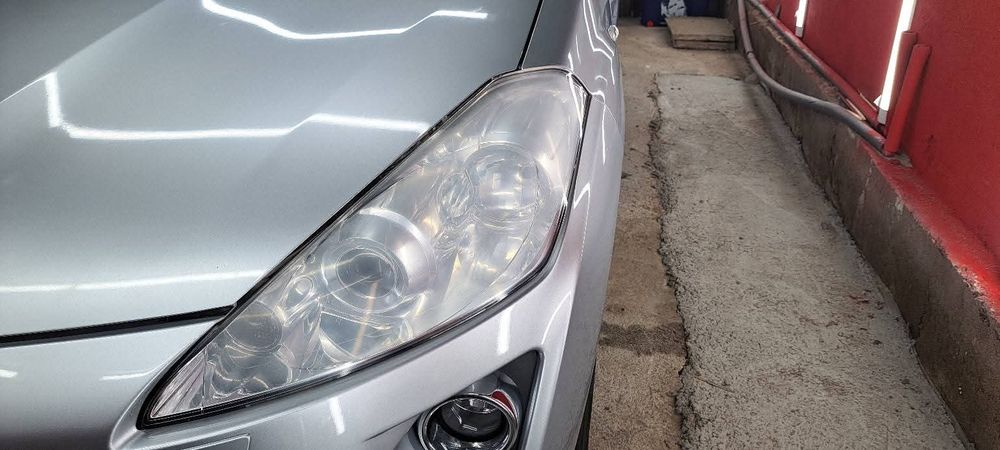 Полиране на Автомобили и фарове.