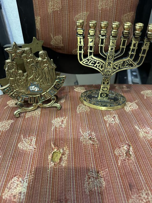 стар бронзов еврейски свещник и салфетник