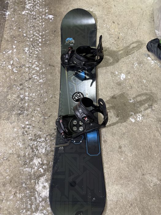 Продам сноуборд в комлекте