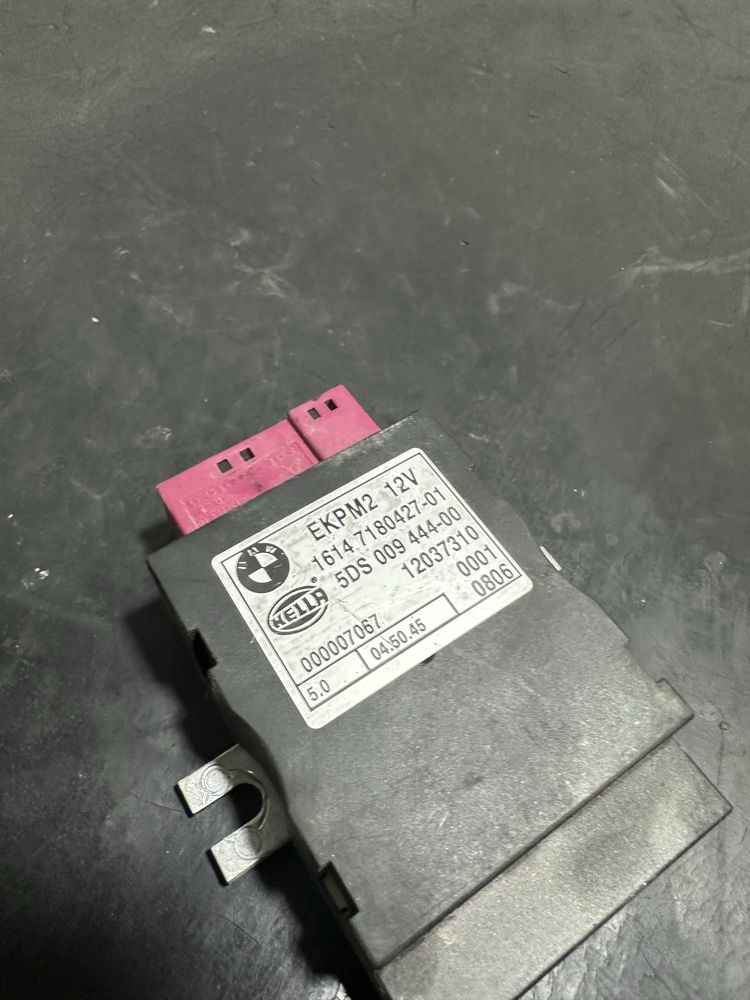 Unitate modul calculator Releu pompa motorina BMW Seria 3 E90 E91 E92