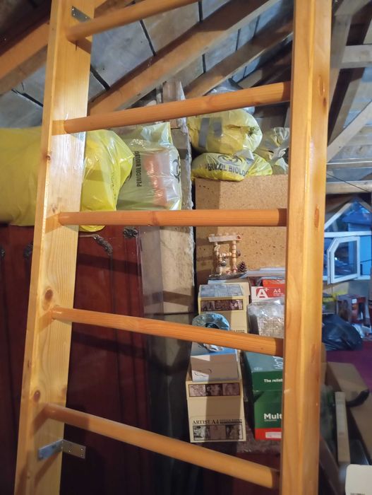 Vând spalier gimnastica medicala din lemn stare foarte bună