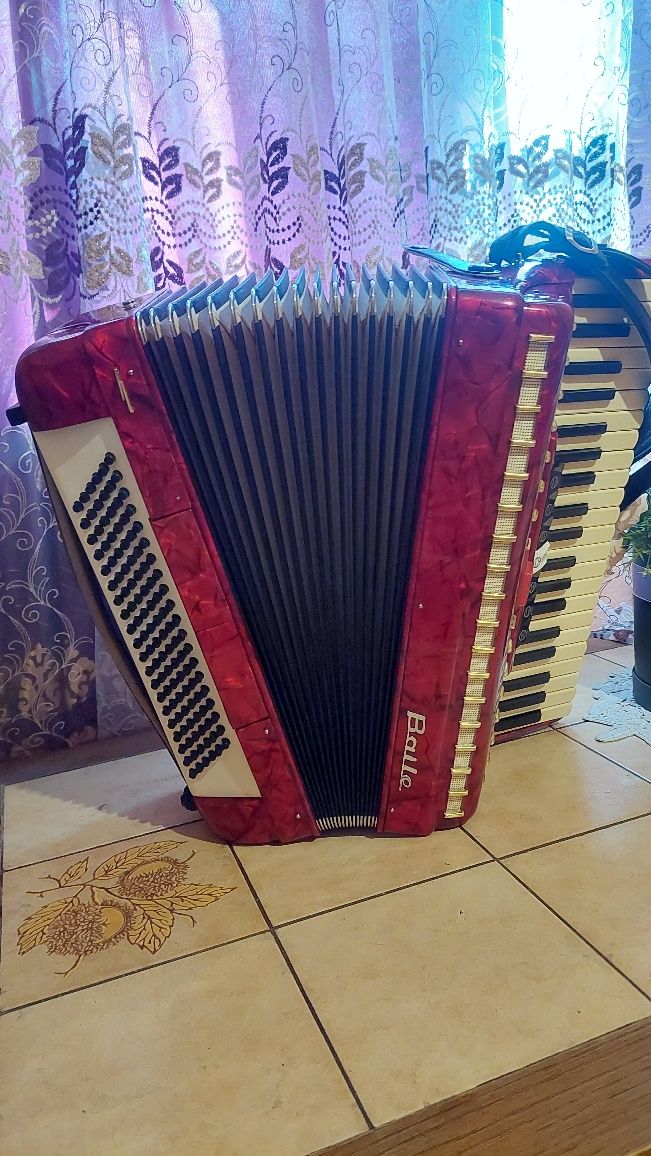 Vând acordeon Balle