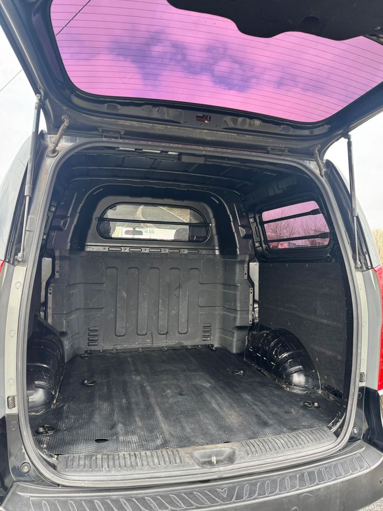 Hyundai H1 Mixt - 2.5 Diesel - Ideal pentru marfa/transport persoane