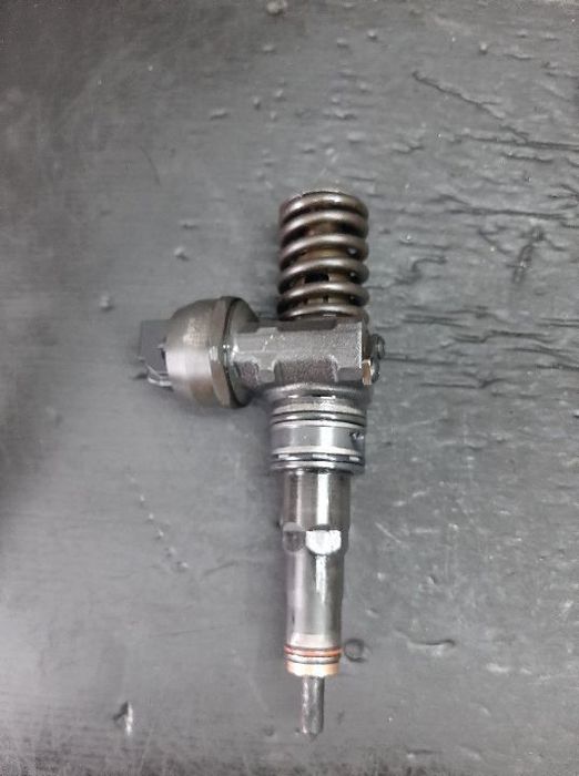 injector 1.4 tdi amf vw polo 9n 6n seat ibiza skoda fabia cordoba  045130073t