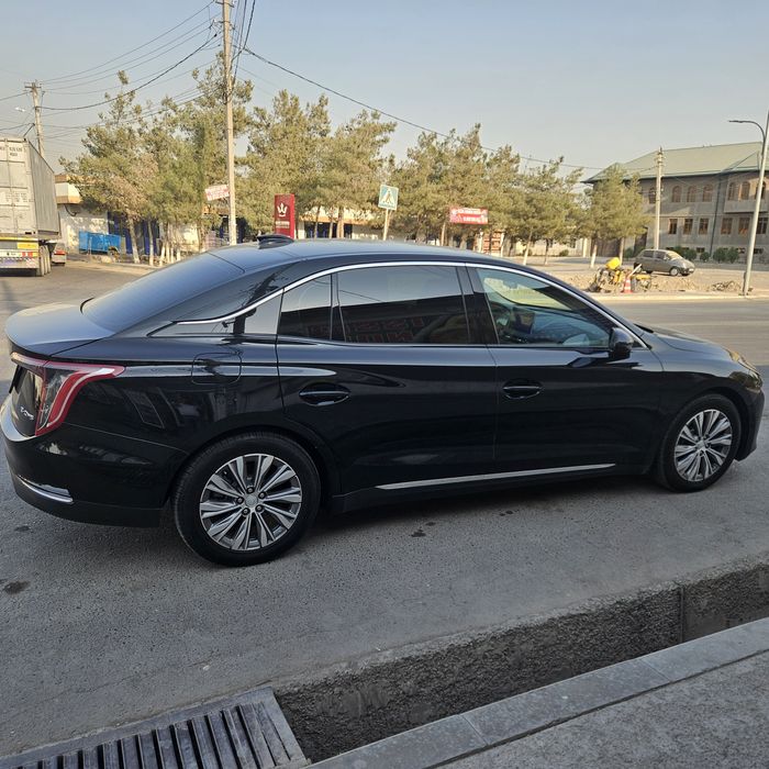 Hongqi eq5 мошинаси сотилади