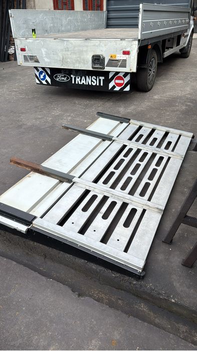 Obloane Ford Transit 2010 spate și cabină