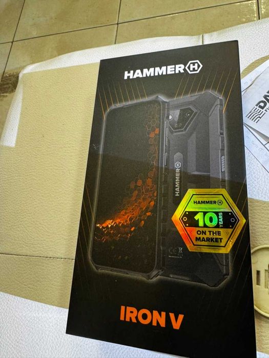 Hammer IRON V ..