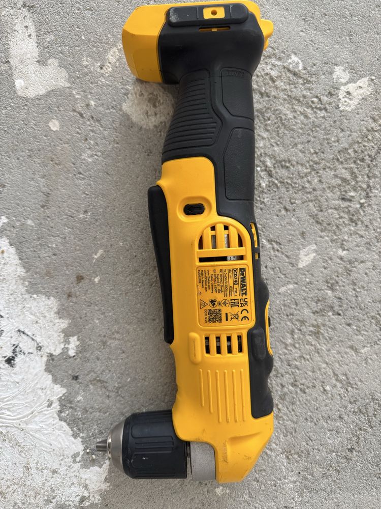 Ъглов акумулаторeн винтоверт/бормашина DeWALT DCD740C