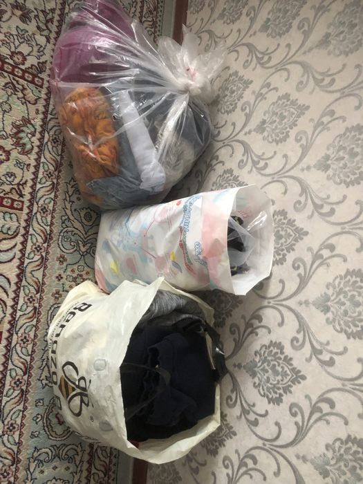 Отдам женскую и детскую одежду! г.Шымкент