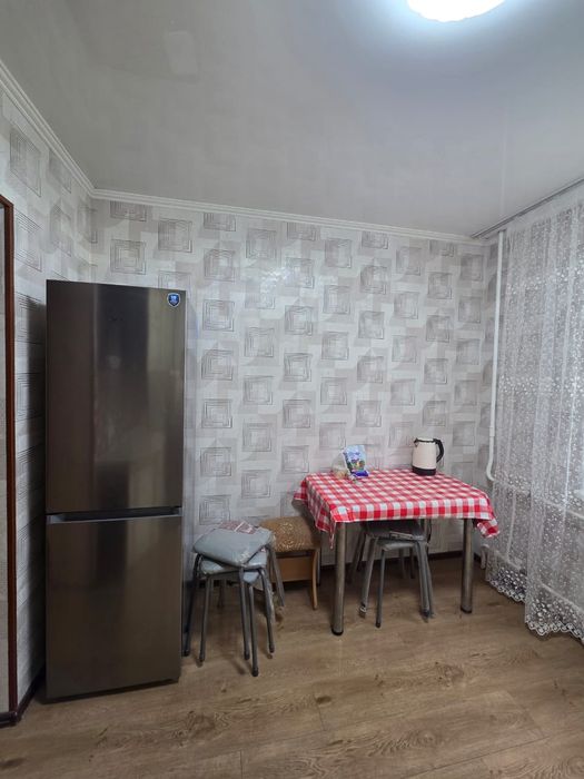 3 комн Командированным,20 ый мкр