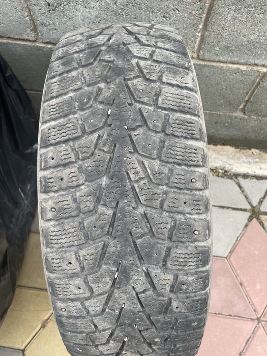 Шины зимние 225/60/17 Maxxis
