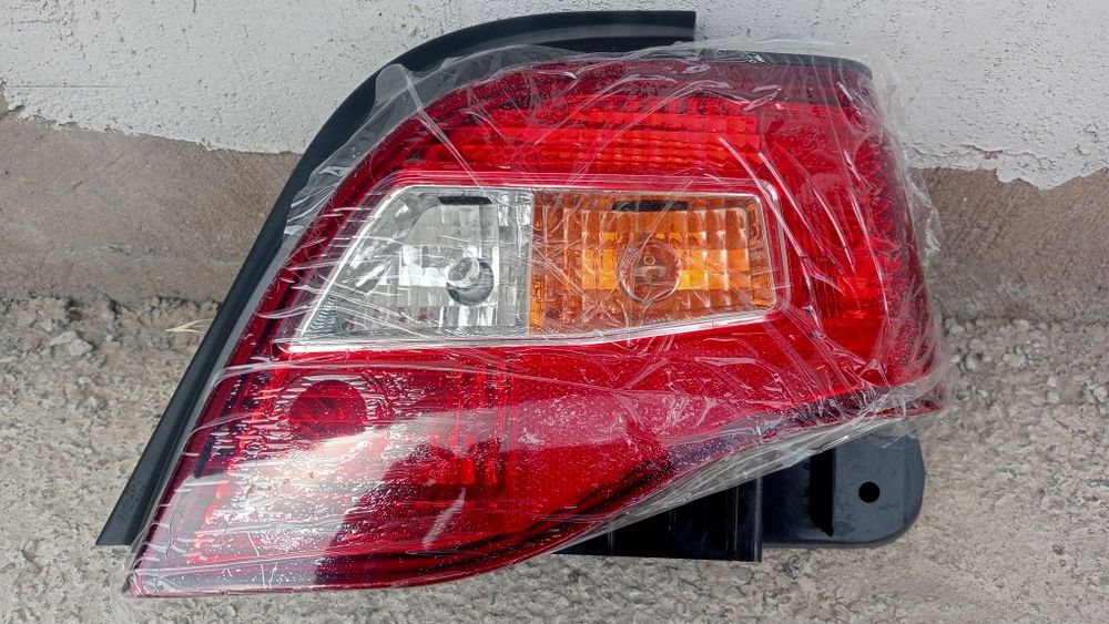 Нексия. Запчасти на Нексию. Задний стоп фонарь. Правый. Новый. Идеал.