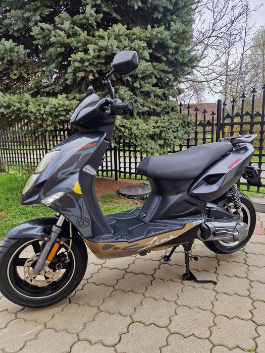 Scutere Peugeot Vivacity, Cpi Aragon 49 cm