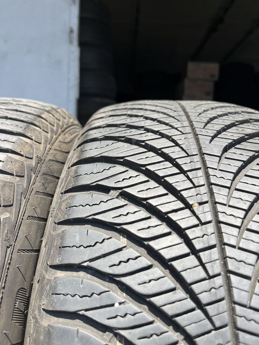 2 бр. летни гуми 215/55/17 GoodYear 6,5 mm DOT 2220