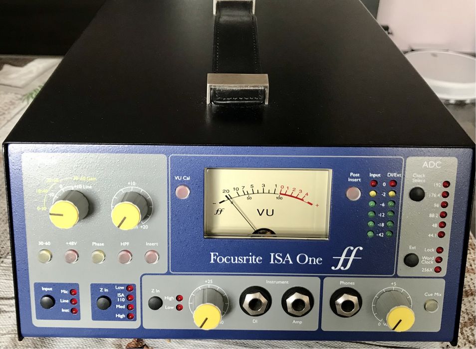 Focusrite Isa One pre. Преамп Фокусрайт