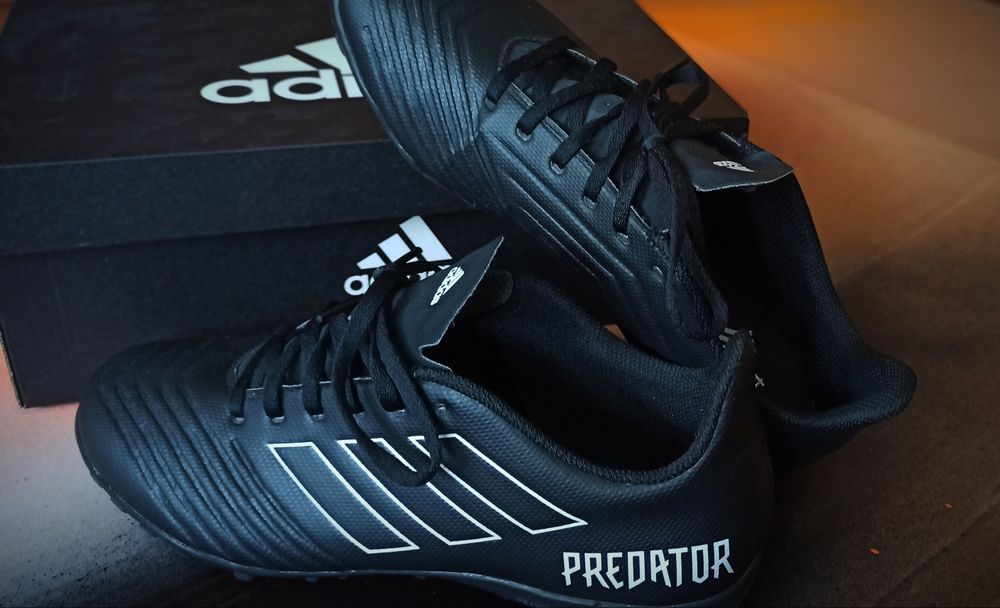 Adidas Predator.