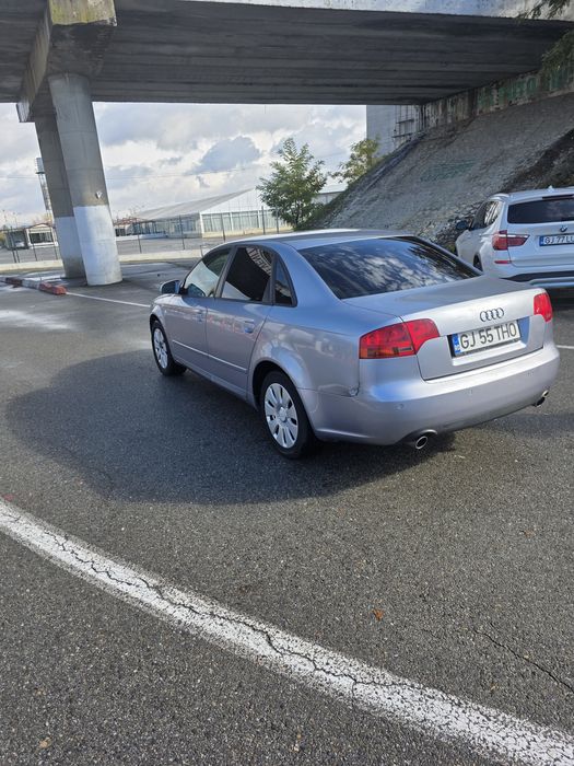 Audi a 4  an 2008  motor 2 L benzina