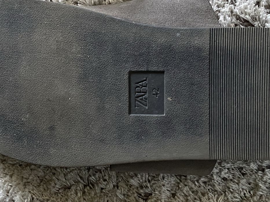 Мъжки велурени чехли Zara