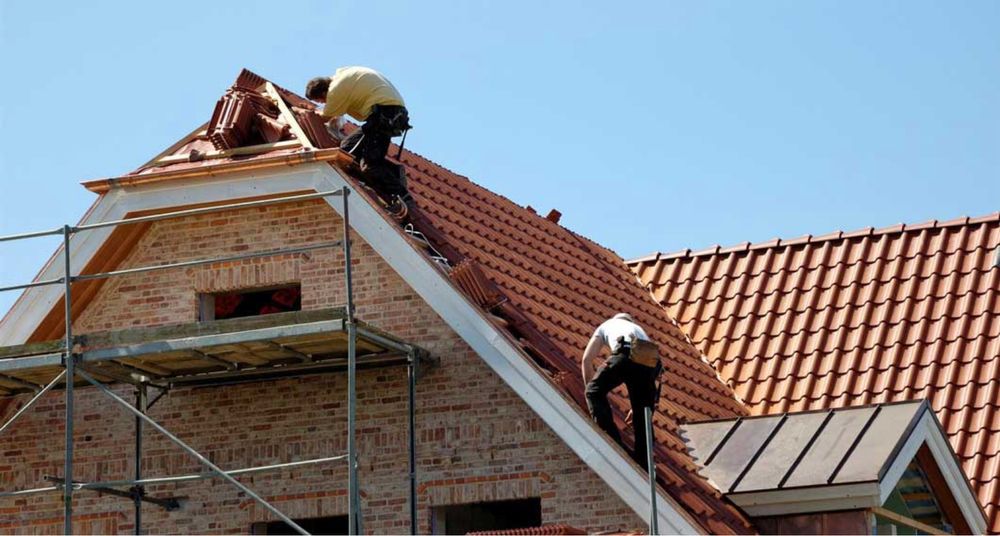 Executam acoperisuri si reparatii de la a-z