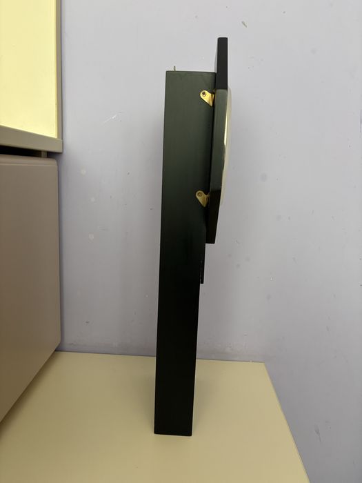 Стенен часовник Guinness