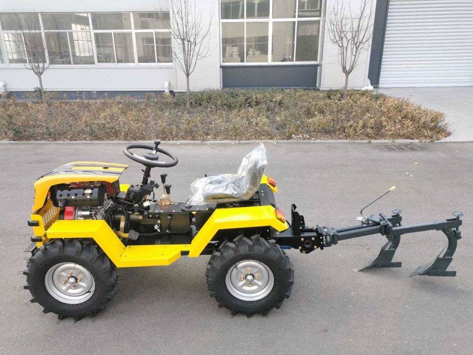 Mini traktor. Мини трактор.