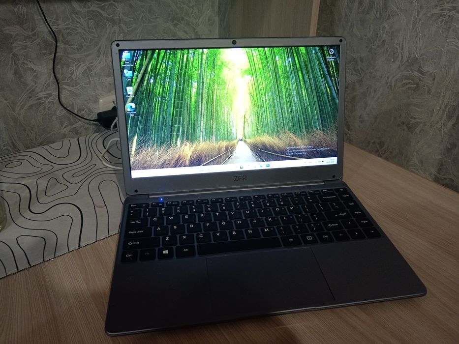 Ноутбук  ZFR б/у