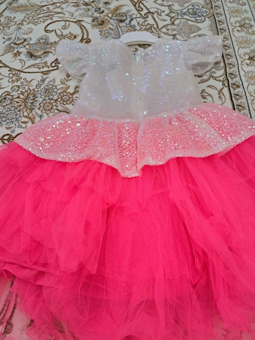 Barbie platie 1 marte kiyilgen tek