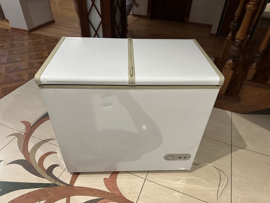 Продам морозильник срочно