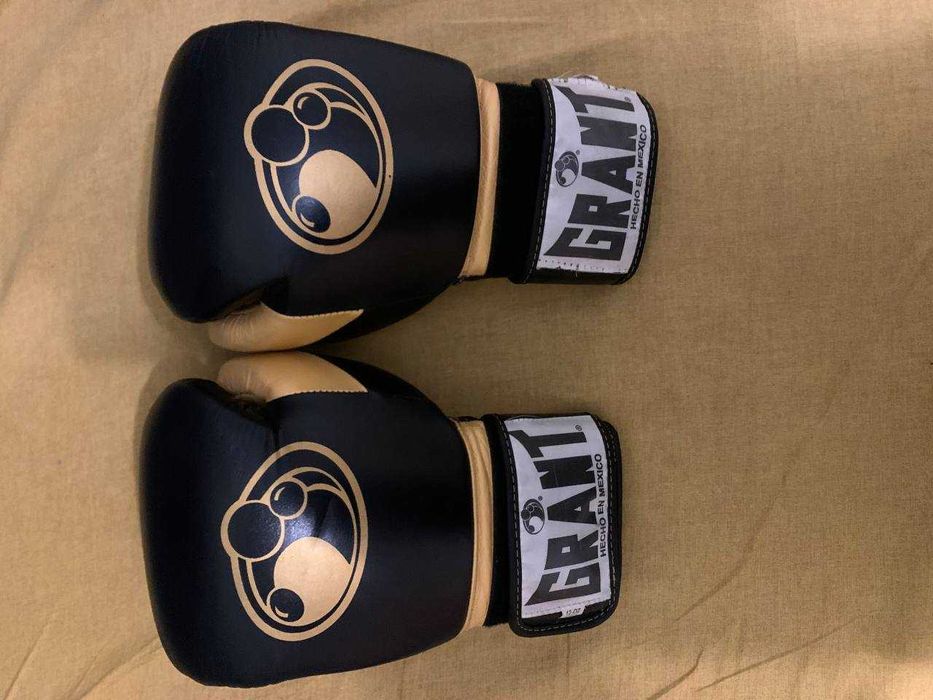 Продам боксерские перчатки
