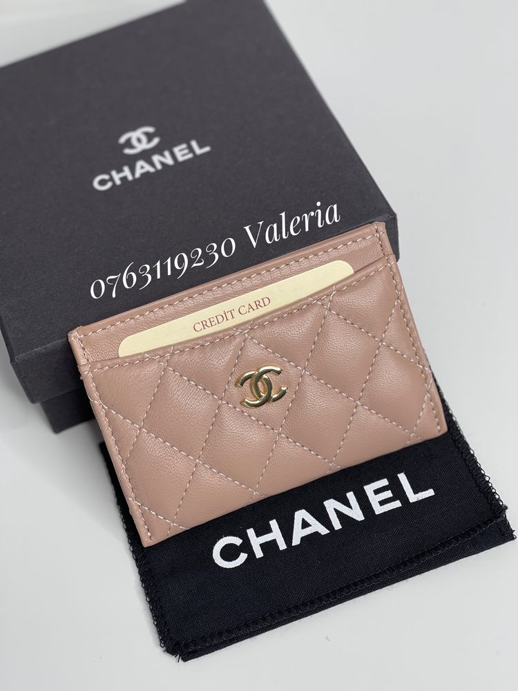 Cardholder Chanel din piele naturala