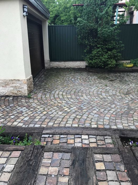 Casa de inchiriat // singur in curte // zona Grivitei