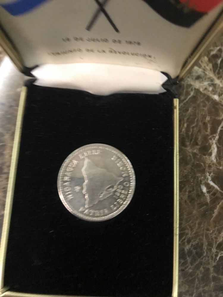 Сребърна монета 500 кордобас Карлос Фонсека