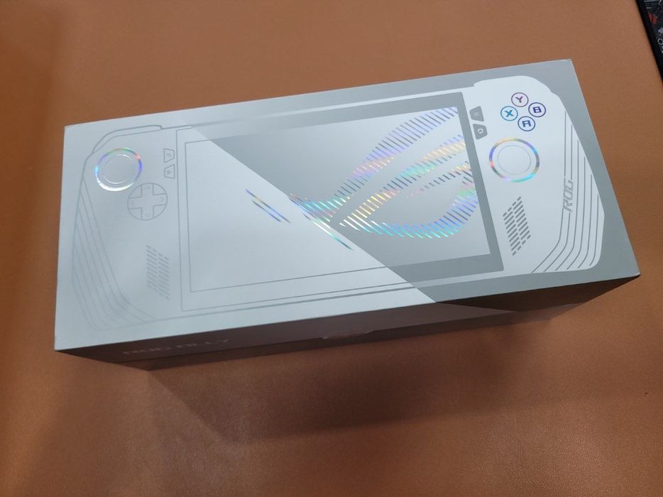 Портативная игровая консоль ROG Ally