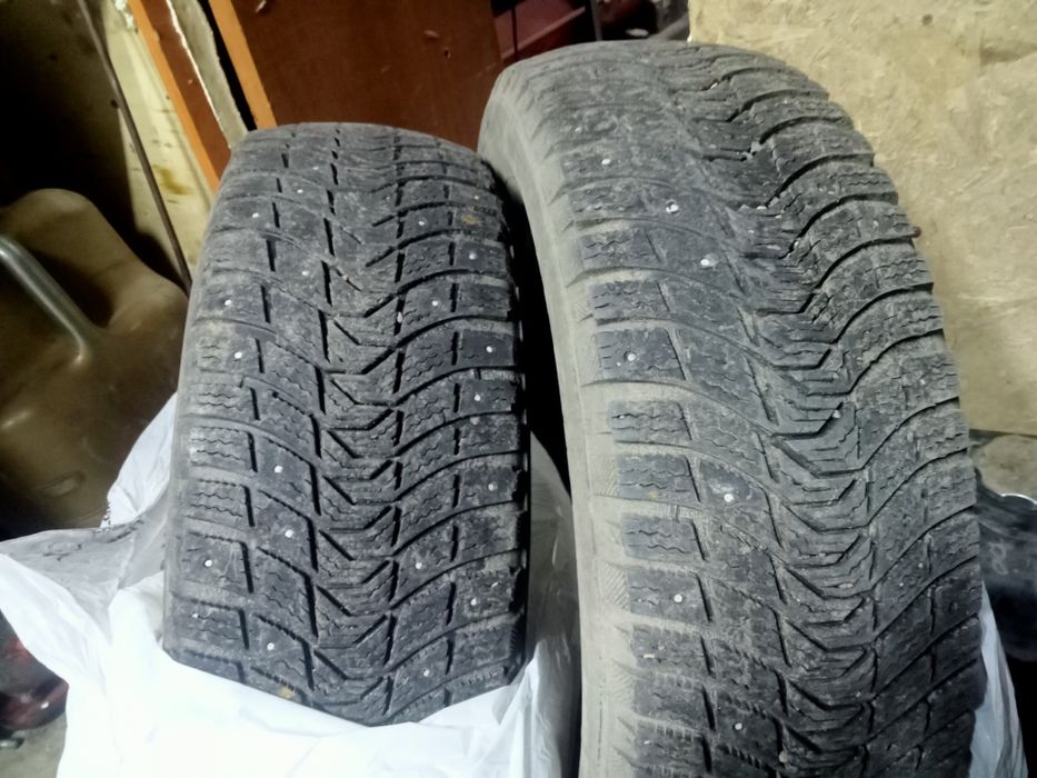 Продам два балона зимних 16