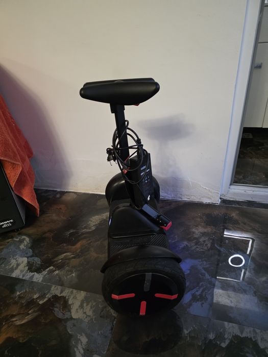 Ninebot segwai 200€  adus din germania