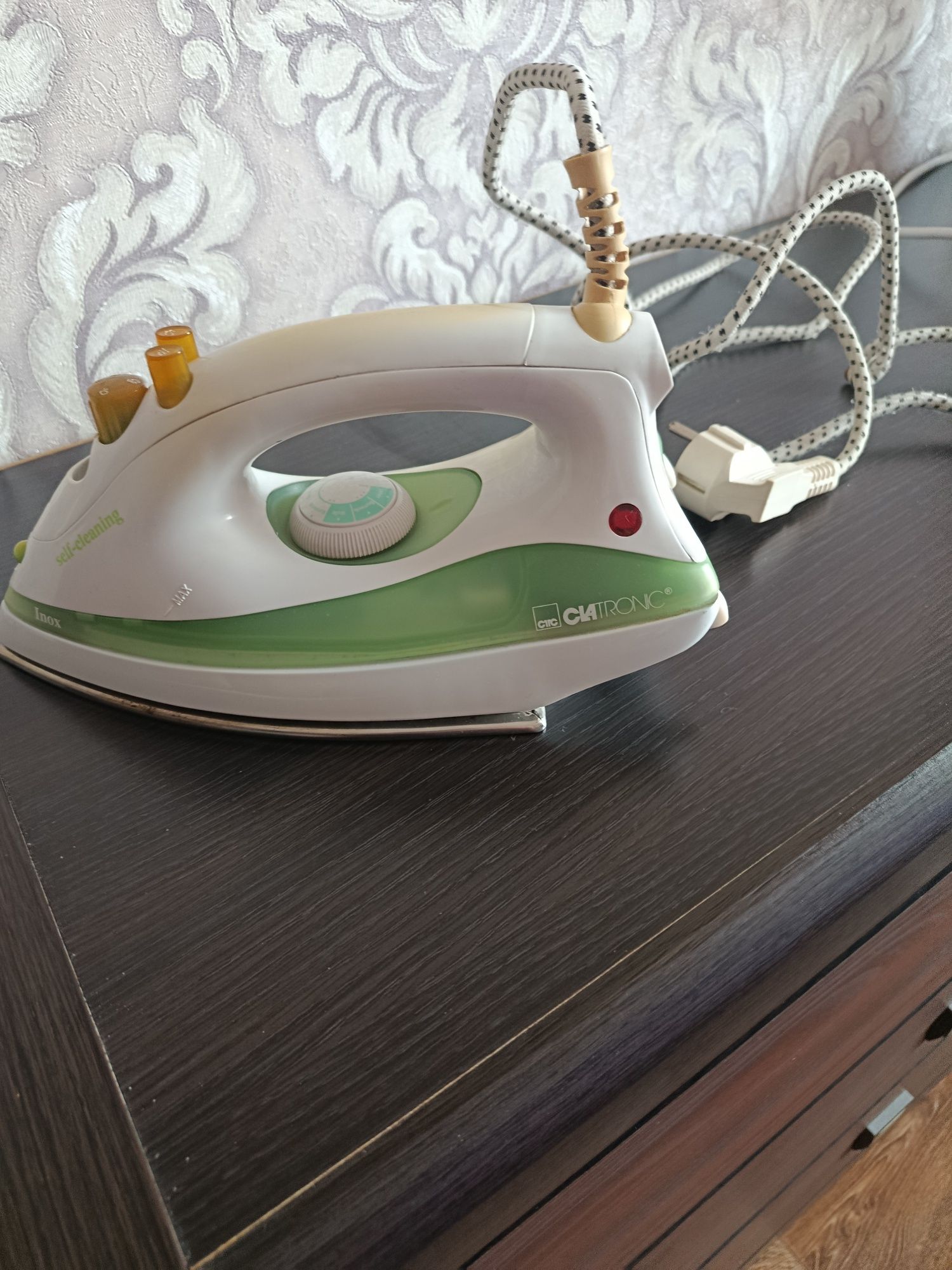 Утюг   CLAtronic