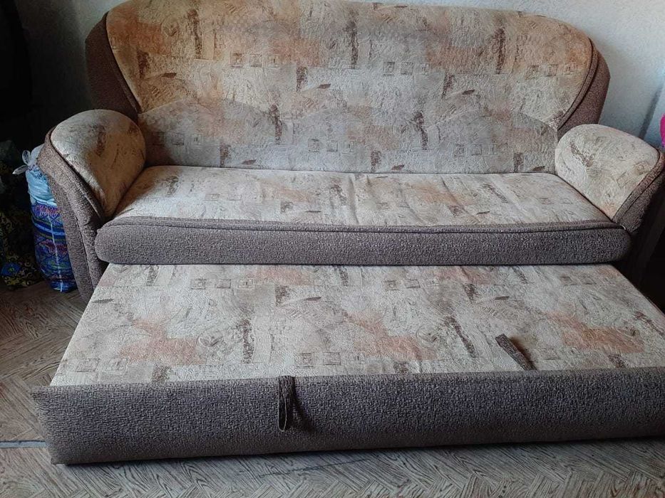 Диван с креслом  б/у