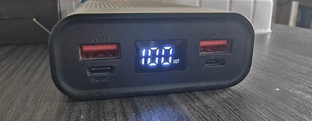 Acumulator extern A+ 20000mAh încărcare rapida QC3 2xUsB eMag ca NOU