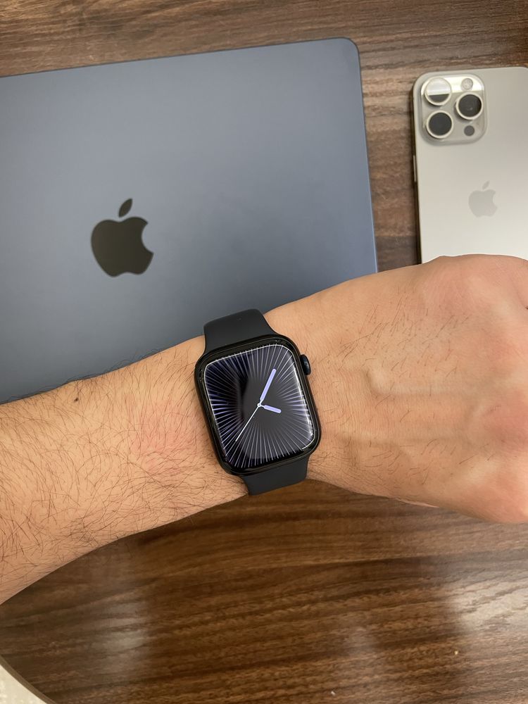 Makbook iWatch 8 45 15 pro max