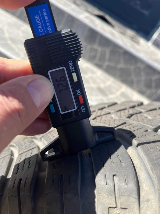 Anvelope Falken iarna dimensiunea 215/65/16   98H