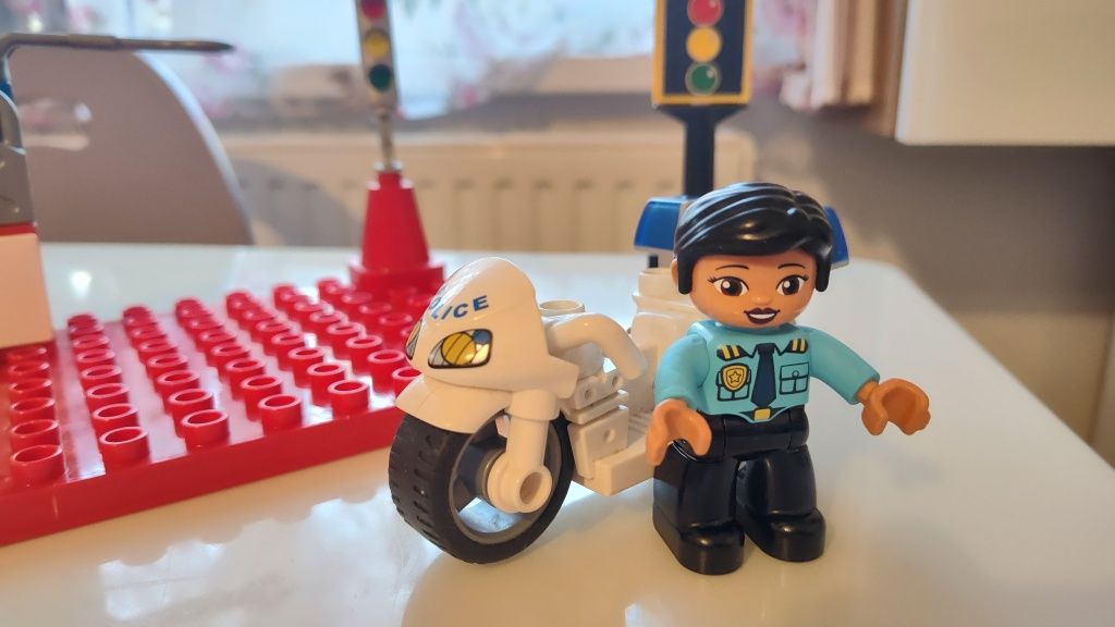 Seturi lego Duplo politie