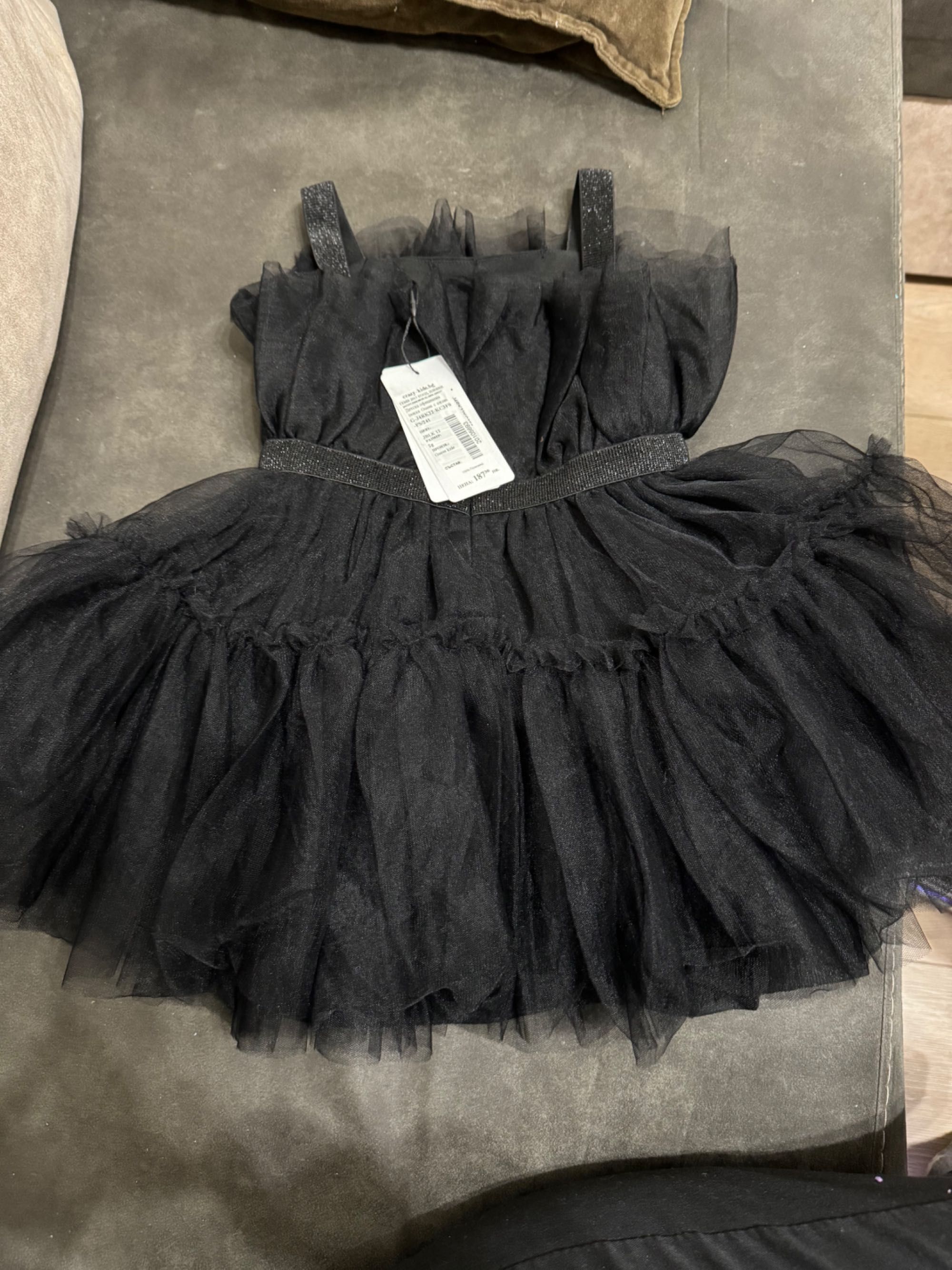 Детска рокля Guess
в черно