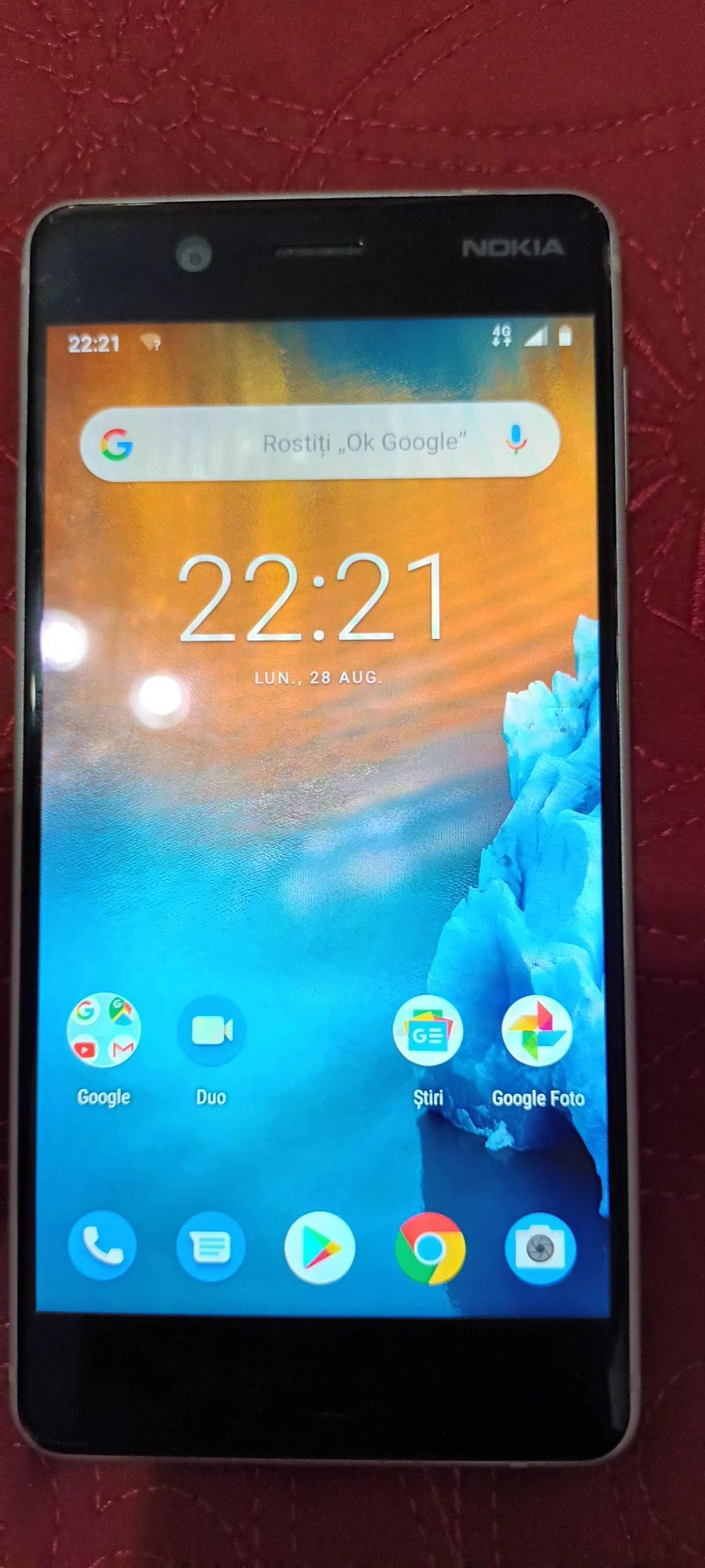 Nokia 5 cu husă din piele