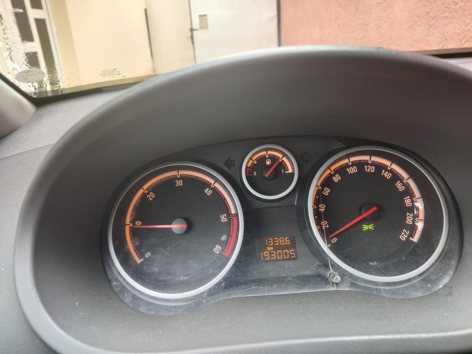 Opel CORSA D de vânzare!